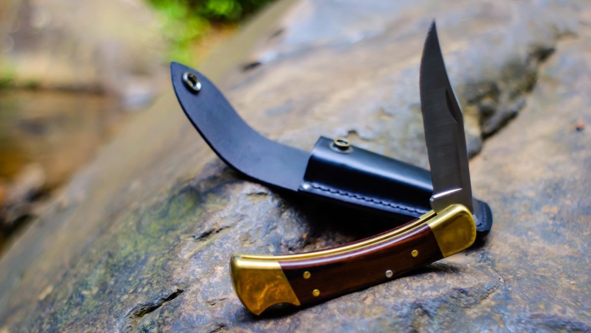 Knife in the form of vintage. Knife for military operations.